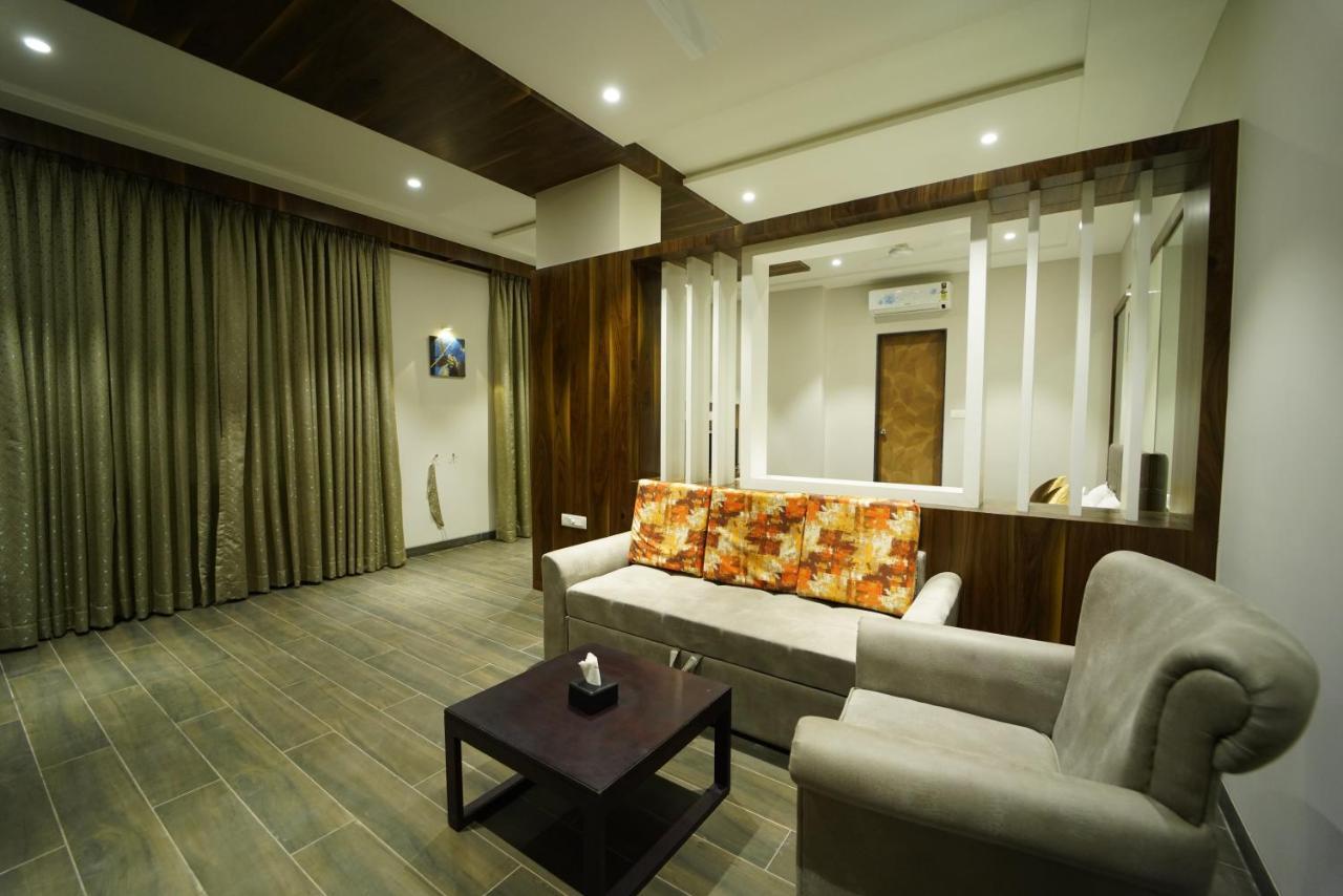 Hotel The Royal Inn Baramati Εξωτερικό φωτογραφία