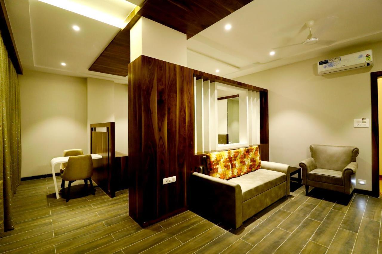 Hotel The Royal Inn Baramati Εξωτερικό φωτογραφία